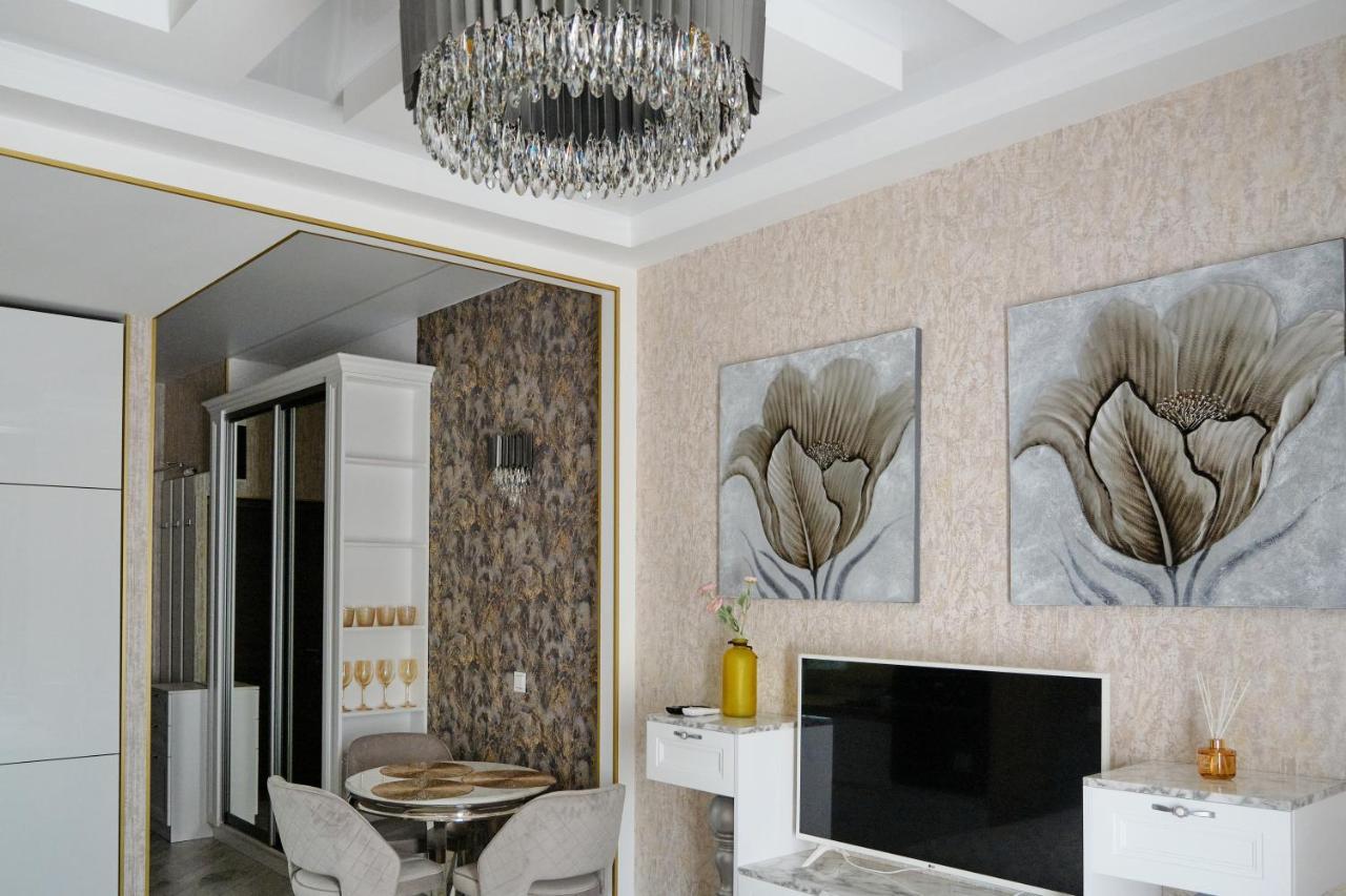Luxury Apartments Sea View Julymia Odessa Exterior foto